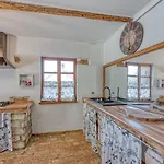 Rustic Izabel - Happy Pazin