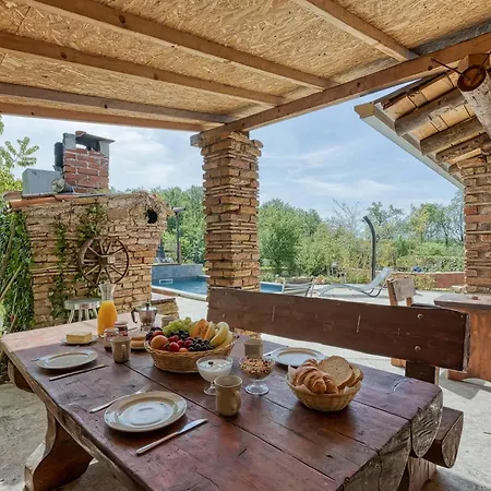 Rustic Izabel - Happy *