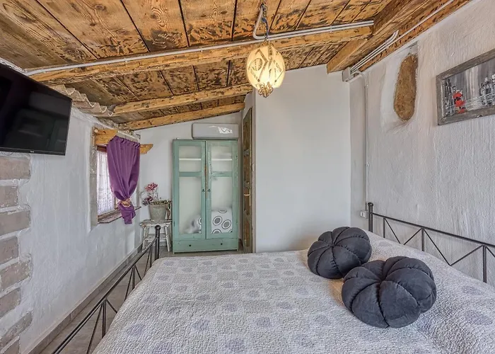 Vikendica Rustic Izabel - Happy Pazin