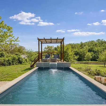 Feriehus Rustic Home Izabel With Pool - Happy Rentals